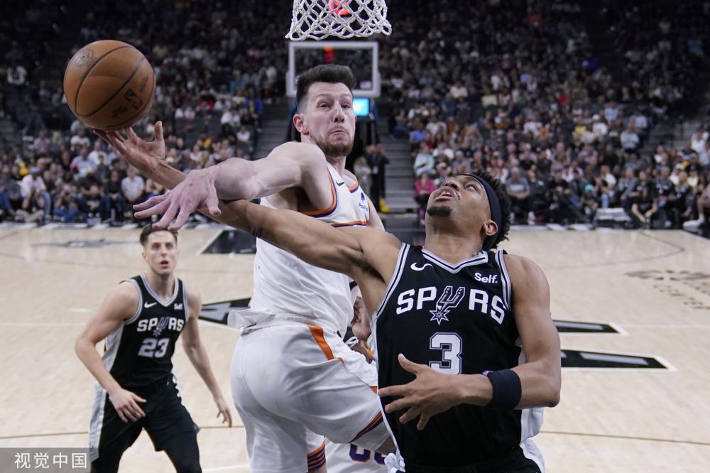 法国警方的 法国警方的