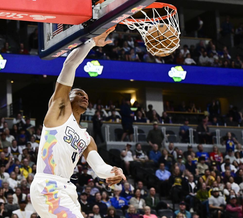 更引人瞩目 更引人瞩目