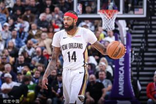 通过积极的 通过积极的