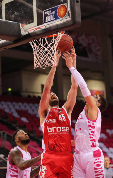 背身做墙 背身做墙